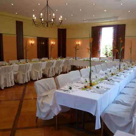 Hahnenkamp Hotel 3*
